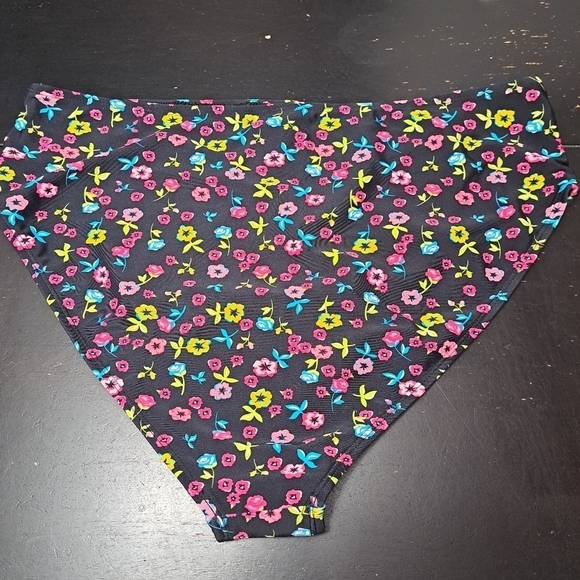 CYN LUCA Two Piece Floral Swim Suit Size L - Picture 4 of 6